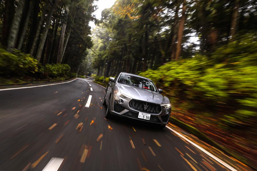  Maserati Levante Trofeo 2018 года  (JP) (фото 7 из 13)